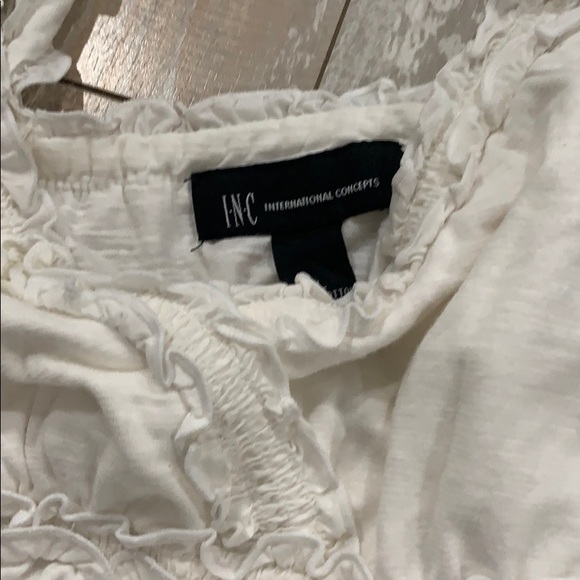 Clothes - Picture 3 of 5